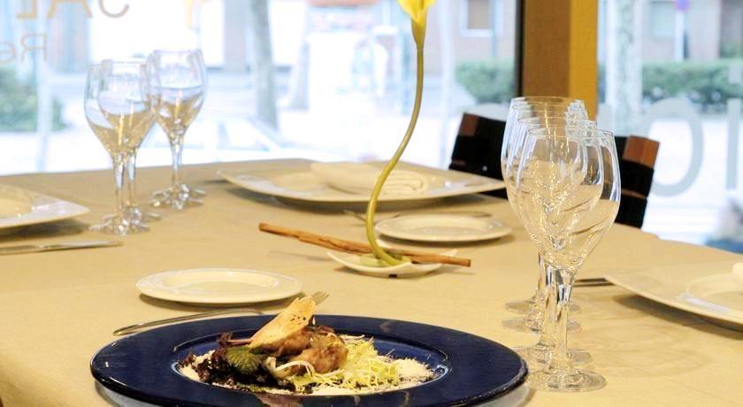 Hotel Ciutat Igualada Bagian luar foto